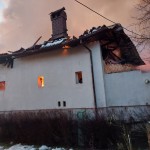 Incendiu la o casă și o anexă din comuna Domnești (2)