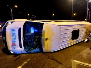 microbuz răsturnat la Ramada - Pitești (1)