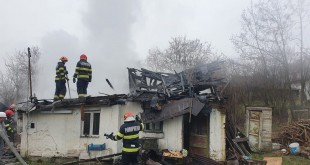 Incendiu la o casă din municipiul Curtea de Argeș