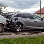 Accident cu trei mașini în localitatea Schitu Golești (1)