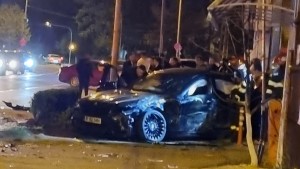 Accident cu trei mașini și patru oameni răniți pe str. Nicolae Dobrin (2)