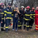  Cățelușa salvată de pompieri dintr-o fântână (1)