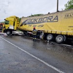 Accident între două TIR-uri la Drăganu (2)