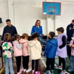 Elevii din Pitești au primit vizita jandarmilor argeșeni (1)