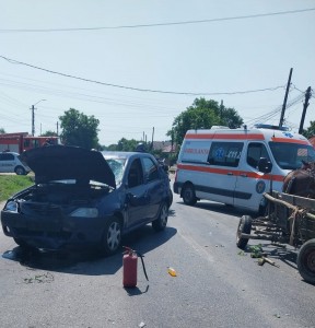 Accident cu trei victime între o mașină și un atelaj (2)