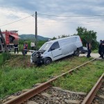 Eveniment feroviar între o autoutilitară și un tren, în localitatea Băiculești (2)