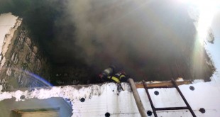 Incendiu la acoperișul unei case în localitatea Suseni