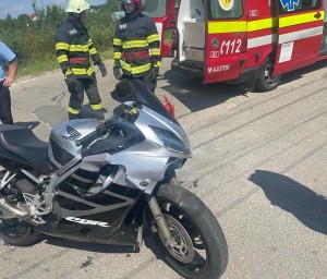 Un motociclist a căzut de pe motor
