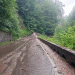 Căderi masive de pietre și aluviuni pe Transfăgărășan (4)