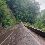Căderi masive de pietre și aluviuni pe Transfăgărășan (5)