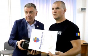 politistii eroi premiati de primarul cristian gentea (6)