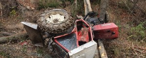 tractor-răsturnat