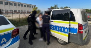 Elevă bătută în incinta unui liceu din Mioveni