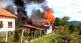 Incendiu la o locuință din comuna Aninoasa (1)