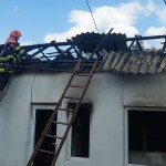 Incendiu la o locuință din comuna Aninoasa (2)