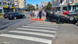 Accident rutier între două autoturisme în Târgu din Vale