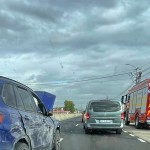 Accident între o autoutilitară și un autoturism în localitatea Argeșelu (4)