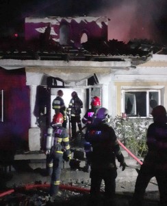 Incendiu într-o gospodărie din Ștefănești, satul Golești (2)