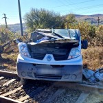 Autoutilitară lovită de tren la Băiculești - Zigoneni (10)