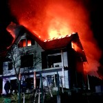 Incendiu devastator la o casă din comuna Pietroșani (8)