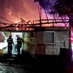 Incendiu la acoperișul unei case din Câmpulung (2)