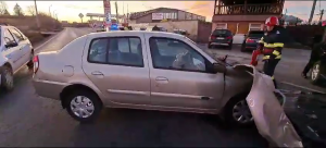 Accident rutier în care au fost implicate două autoturisme pe DN 65B (3)