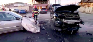 Accident rutier în care au fost implicate două autoturisme pe DN 65B (4)