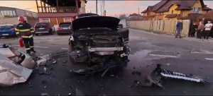 Accident rutier în care au fost implicate două autoturisme pe DN 65B (5)