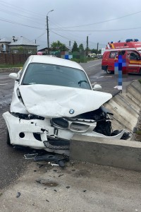 Accident între două autoturisme Buzoești
