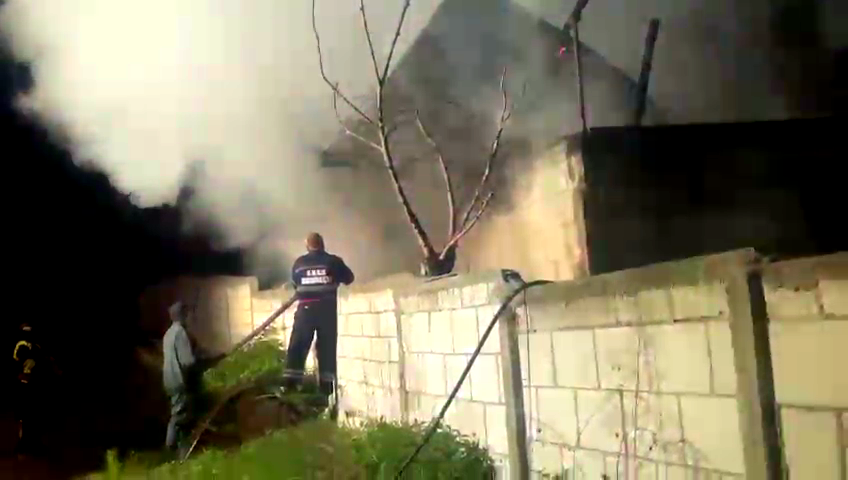 Incendiu produs la un garaj în comuna Coșești, satul Păcioiu (3)