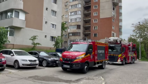 Apartament cuprins de flăcări în cartierul Găvana (5)