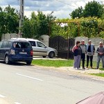 Impact între o motocicletă şi un autoturism în localitatea Buzoești (2)