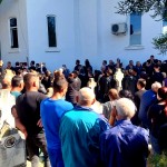 Parohul bisericii din cartierul Zorile din orașul Costești, a fost înmormântat în curtea lăcașului (9)