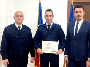 Sergentul major Alin Nedelescu, felicitat de Prefect (2)