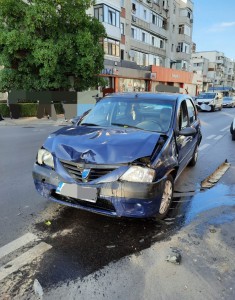 accident cartierul trivale - pitesti (1)