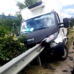 Accident între un autoturism și o autoutilitară în localitatea Furnicoși (2)