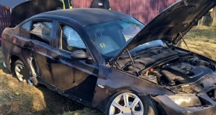 Autoturism răsturnat în comuna Buzoești