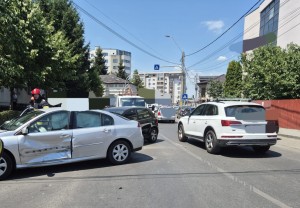 Accident rutier-str. Violetelor din Pitești