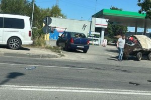 accident autoturism și un atelaj.