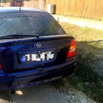 Autoturism răsturnat în localitatea Budeasa (2)