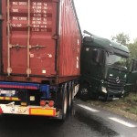 Autotren cu remorcă derapat pe raza localității Drăganu (1)