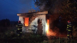 Incendiu construcție dezafectată Câmpulung