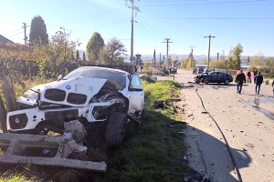 Accident cu trei victime în localitatea Bughea de Jos (3)