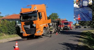 Cap tractor cu cisternă răsturnat