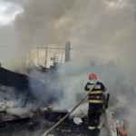 Incendiu într-o gospodărie din comuna Țițești (1)