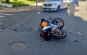 Motociclistă rănită într-un accident pe strada Târgul din Vale (1)