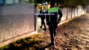 Percheziții efectuate de polițiștii din Costești (7)