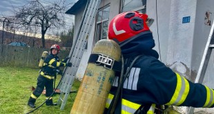 Incendiu la o fostă școală din comuna Drăganu (1)