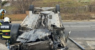 Autoturism răsturnat în comuna Valea Iașului