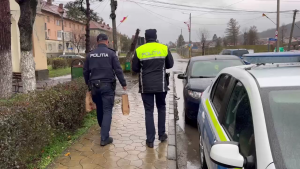 Polițiștii din Argeș au oferit cadouri copiilor (1)